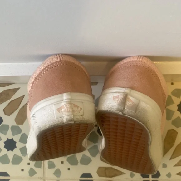 Pink Vans size 7.0 women - Picture 4 of 4
